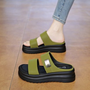 Slippers Women's Thick-soled Summer Outer Wear 2025 New Fashion High-end Sense Slippers Non-slip Heightening Sandals