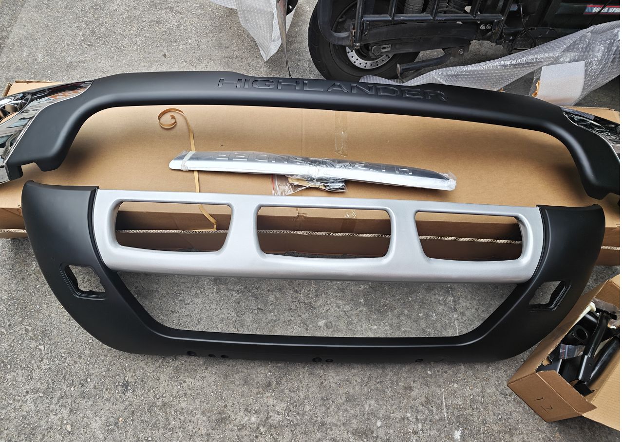 Suitable for 09-11 Toyota Highlander modified front and rear bumpers with additional bumper bars for anti-collision protection and decorative purposes