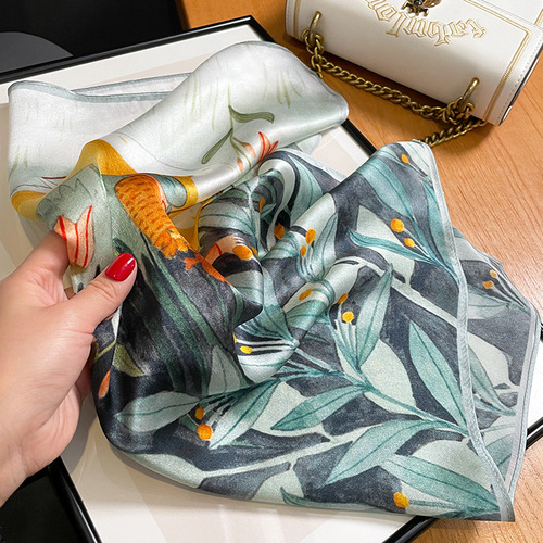 Spring and Autumn New Mulberry Silk Small Square Scarf Women's Silk Scarf Gift Scarf Neck Protector Mother's Shawl Decorative Scarf