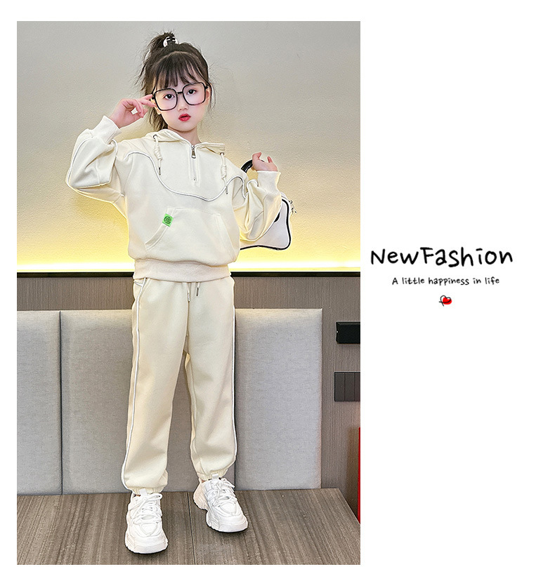 Girls' Autumn Set 2023 New China Network Red Fashion Hooded Sweater Two Pieces for Children's Sports_voghion.com