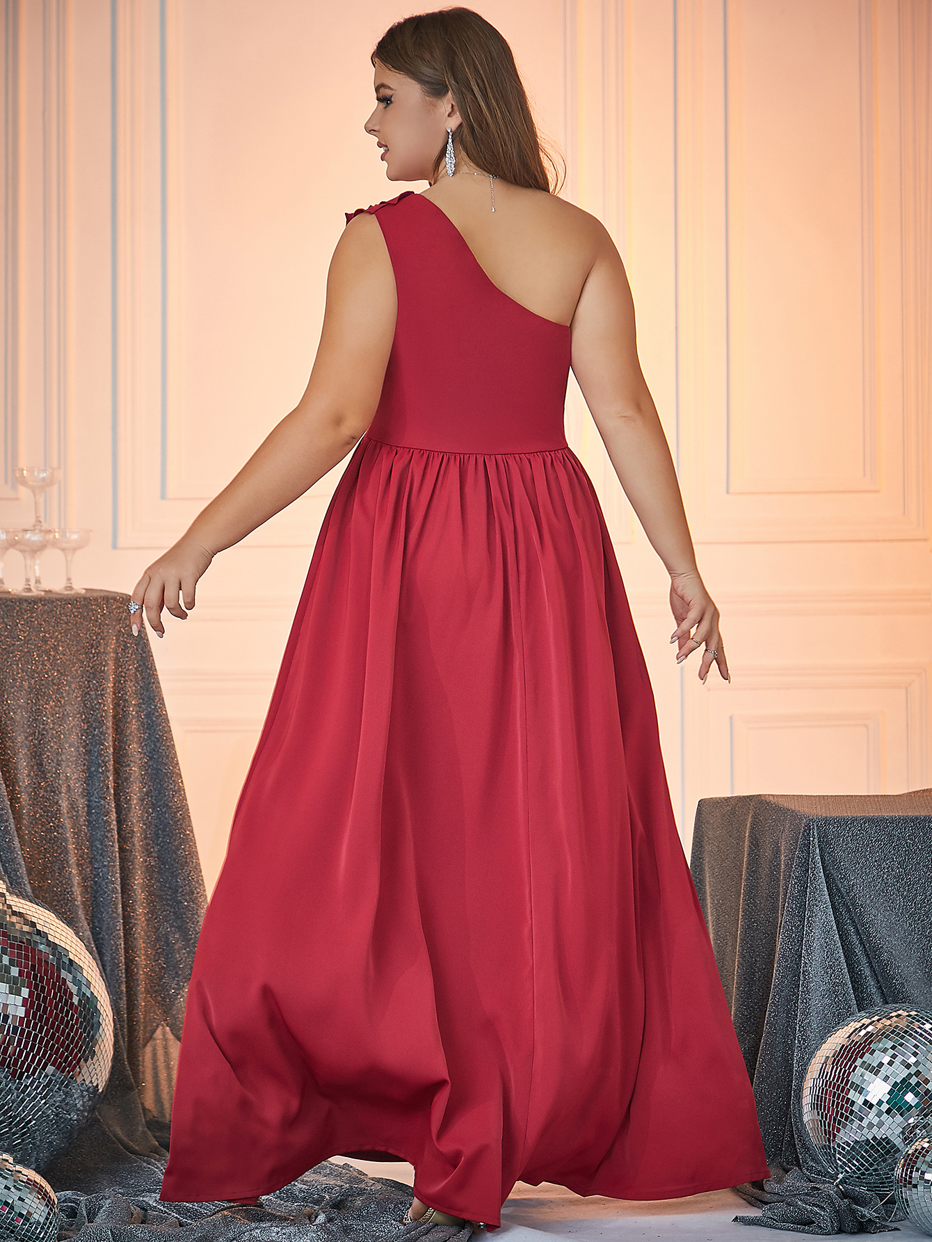 Gran tamaño de ropa de mujer Europa y América comercio exterior nuevo Amazon hombro inclinado sin mangas vestido de color sólido otoño invierno