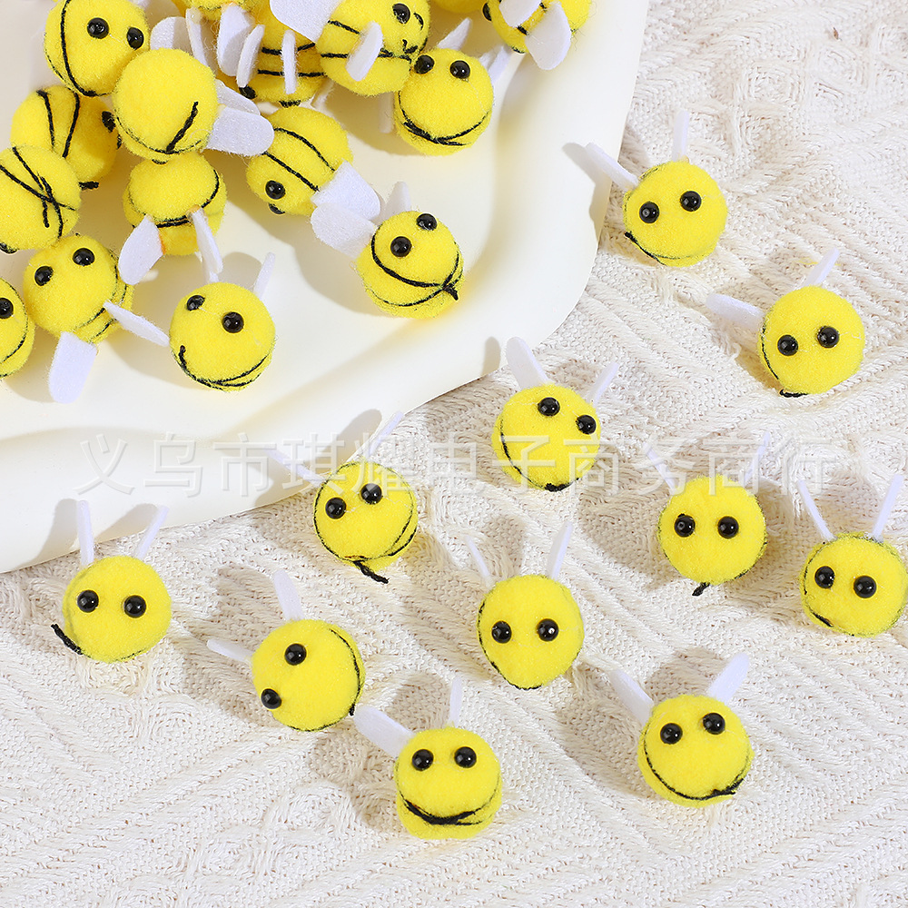 High-Elasticity Little Bee Pom-Pom Clothing Accessories Mini DIY Yellow Bee Pom-Pom Accessories DIY High-Elasticity Polyester Pom-Pom