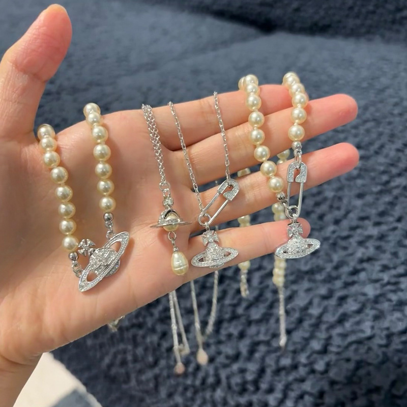 Empress Dowager Pearl Necklace Saturn Paperclip Pearl Pendant Pearl European and American Retro Fashion Clavicle Chain for Women Empress Dowager Pearl Necklace Saturn Paperclip Pearl Pendant Pearl European and American Retro Fashion Clavicle Chain for Women