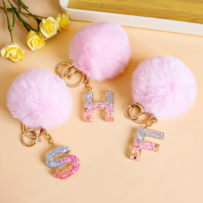 Hot drop glue 26 English letters pink fur ball key chain pendant Amazon cross-border e-commerce bag pendant Hot drop glue 26 English letters pink fur ball key chain pendant Amazon cross-border e-commerce bag pendant