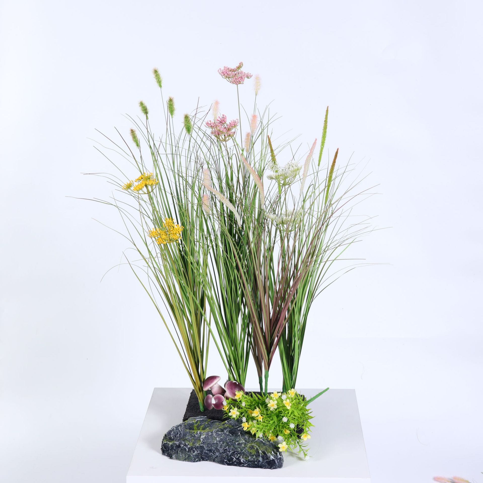 Simulación de cañas, viento, cola de perro, hierba, cordyceps, flores de encaje, flores falsas, simulación de plantas verdes, paisajismo decorativo