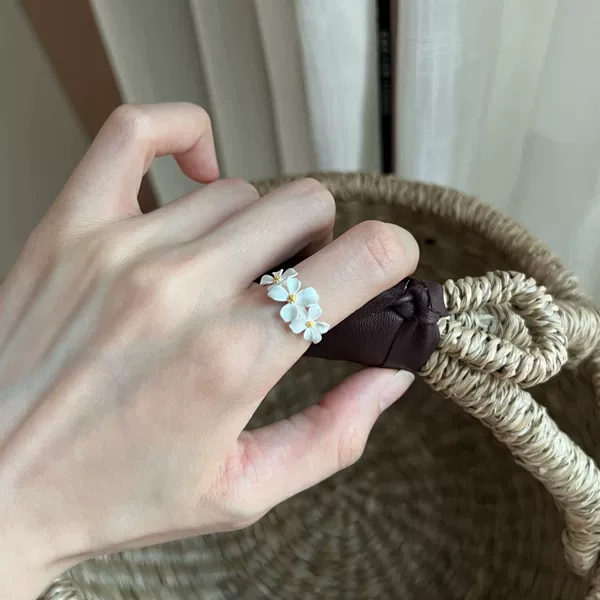 Forest-Style Gardenia Ring for Women, Niche Cool Adjustable Ring, New Sweet Light Luxury High-End Simple Versatile