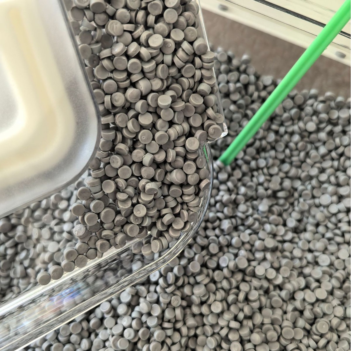 Polywood 灰色再生HDPE颗粒 阿迪朗达克椅原料EPD认证 耐80℃高温