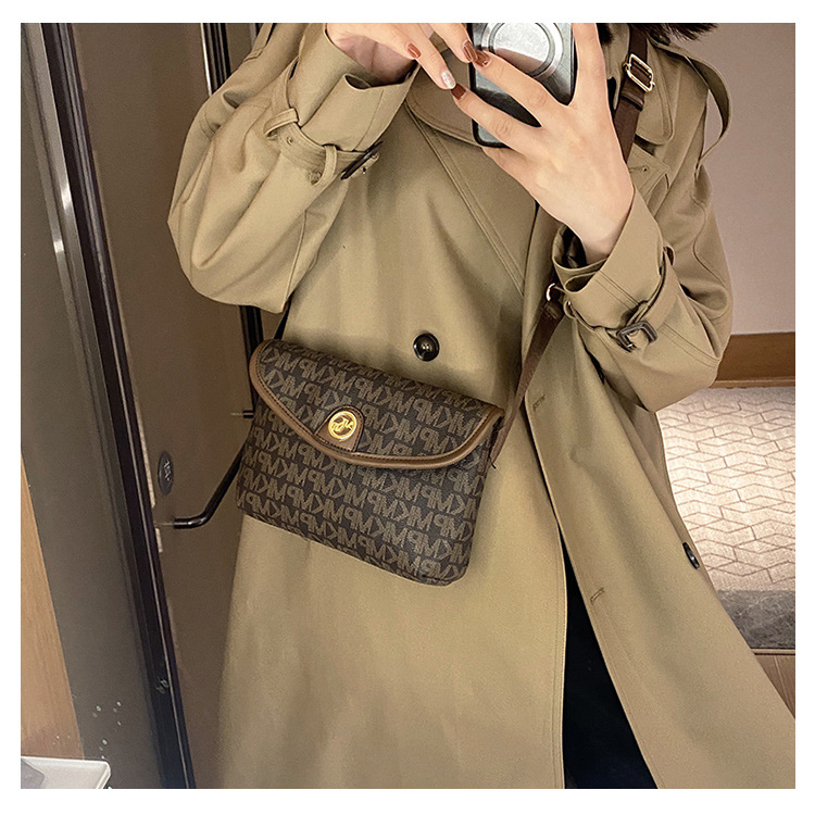 Borse piccole da donna 2023 nuova moda trendy borsa a tracolla stampata retrò borsa da petto versatile borsa quadrata a tracolla singola temperamento_voghion.com
