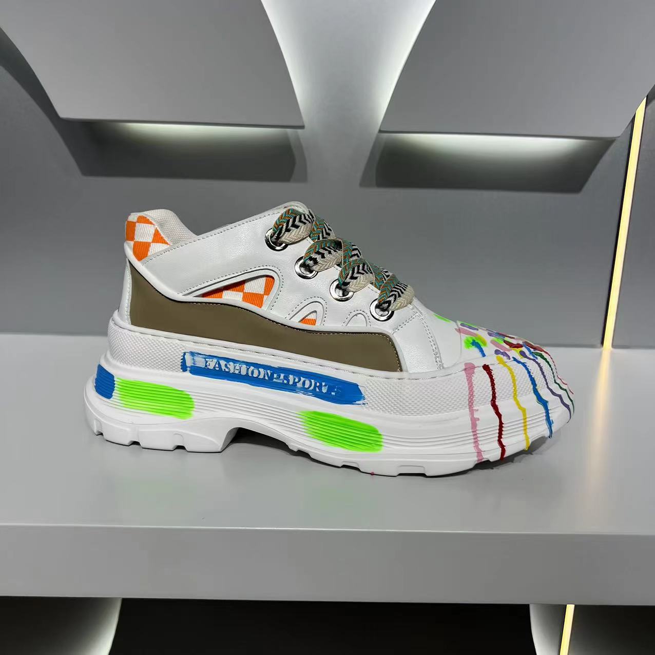 Casual Sneakers For Men With Personalized Graffiti Design_voghion.com