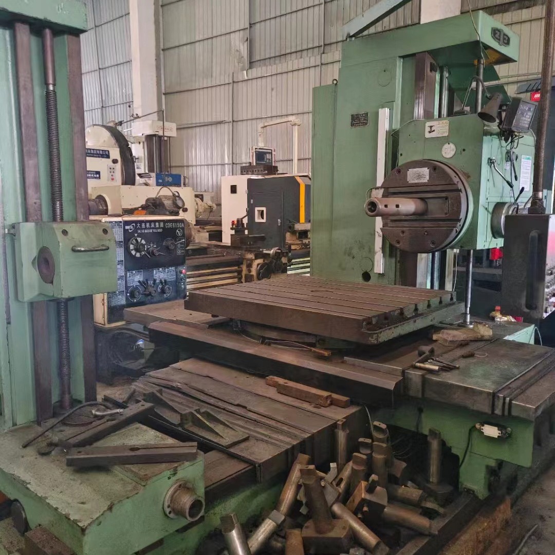 转让二手中捷TPX6111B-2卧式镗铣床主轴直径110机床重量:14500