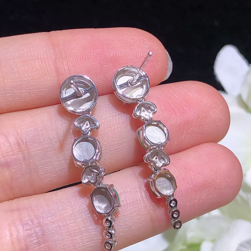 缅甸翡翠A货 18k金镶嵌 水润色艳阳绿蛋面耳钉玉耳饰配证书