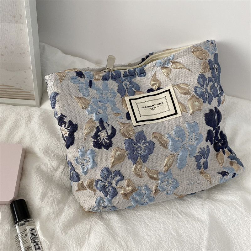 Women's All Seasons Polyester Flower Vintage Style Square Zipper Cosmetic Bag display picture 3