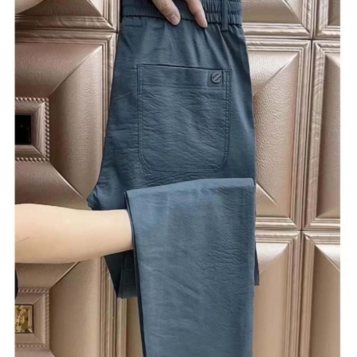 회색