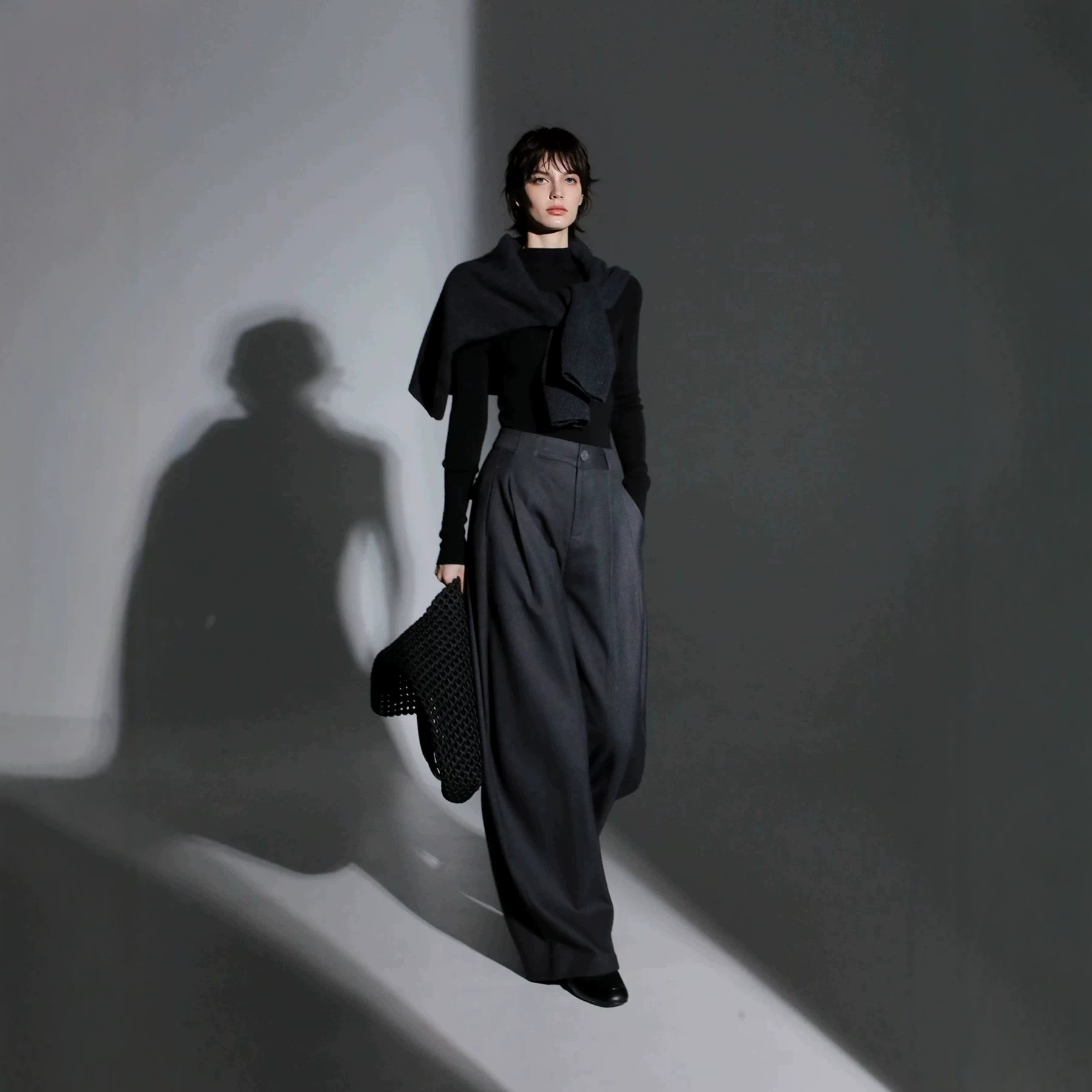 Relaxed Wide-Leg Trousers for Women, Autumn and Winter, High-Waisted, Pleated, Draped, Loose, Slimming, Floor-Length, Casual, Versatile for Commuting