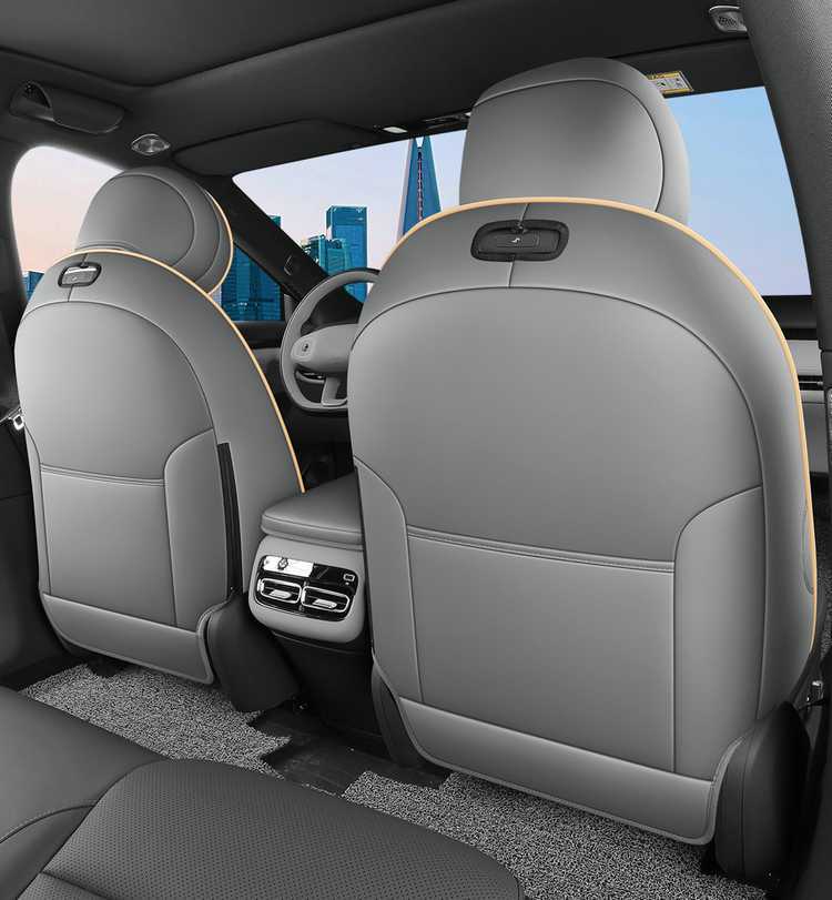 Specifically designed for the 2625 Changan Qiyuan A06 car, these all-season, full-coverage seat covers are made of breathable leather