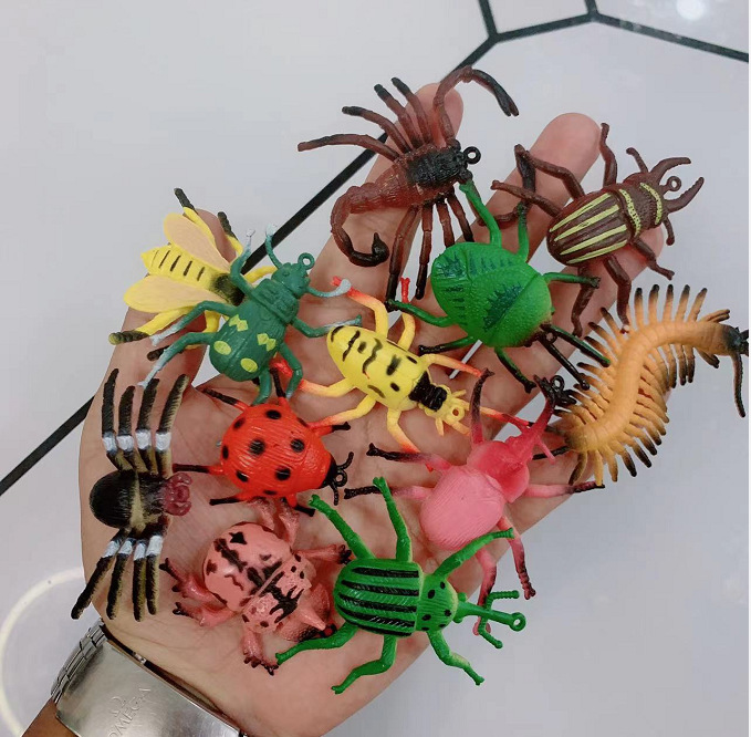 Insect model [12 styles per pack * about 6cm * single price]