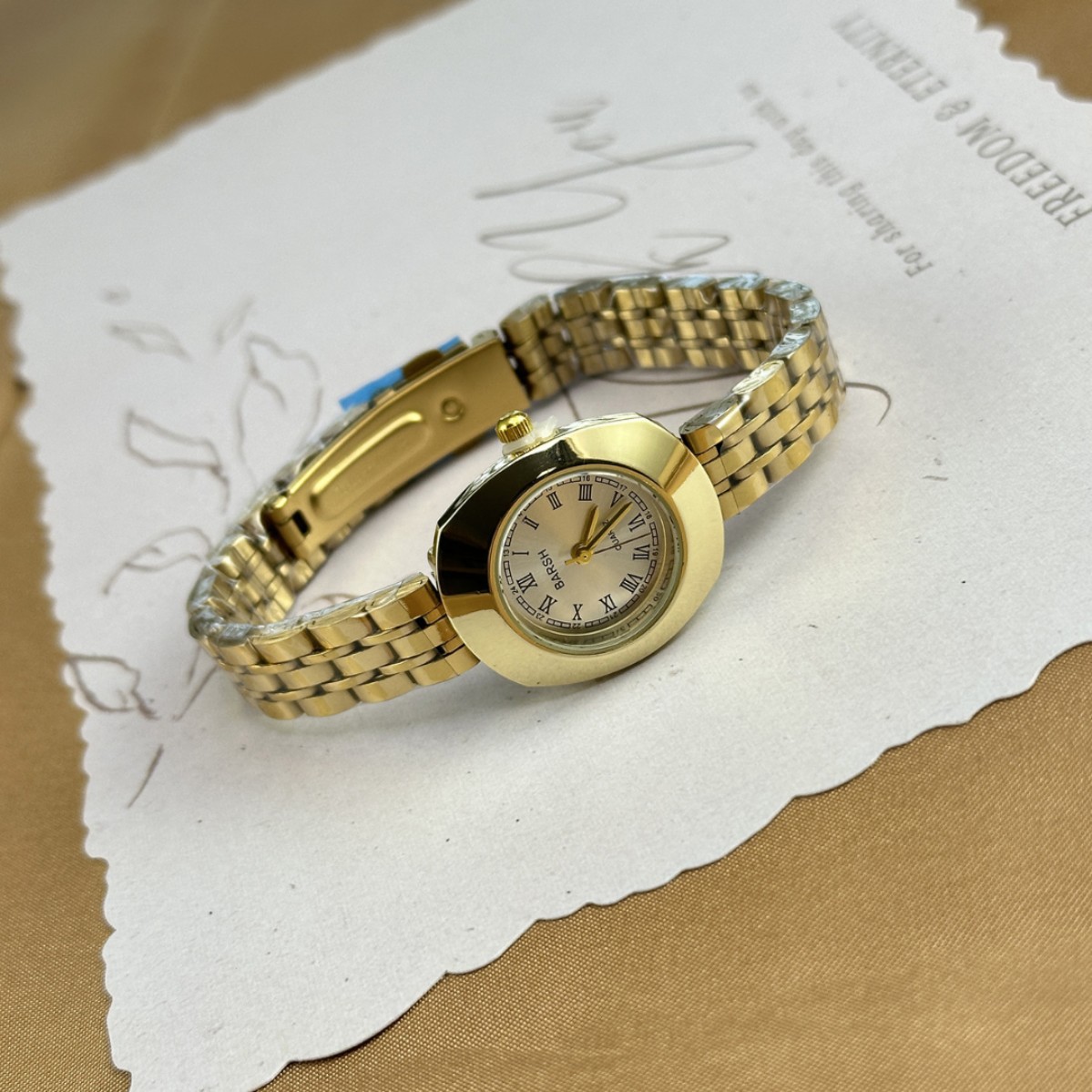 Women's Watch Cross-Border Tk Douyin Hot-Selling Women's Watch Mid-Century Style Gold Steel Band Quartz Watch Accessible Luxury and Exquisite Women's Watch