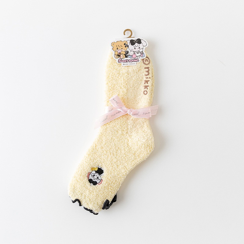 Calcetines de Piso de Coralina para Mujer Antideslizantes y Térmicos para Casa e Invierno image 9