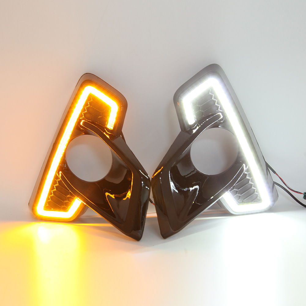 Adecuado para 18-19 Toyota HELAX luz diurna luz delantera parachoques luz LED