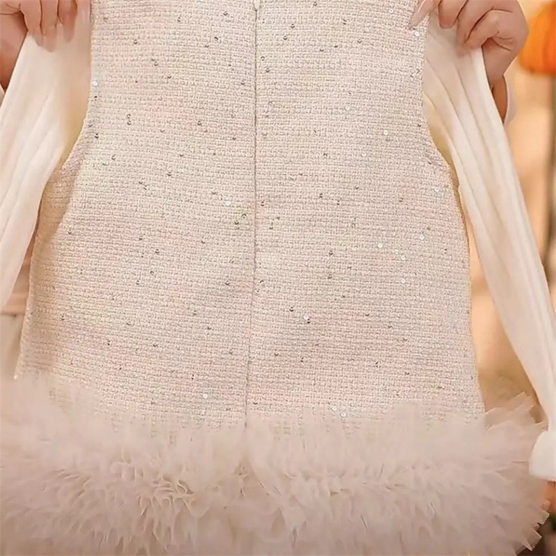 Xianning Seven Girls Little Fragrant Princess Dress Invierno 2025 Nuevo vestido de un año Bebé femenino más falda chaleco de terciopelo Estilo occidental