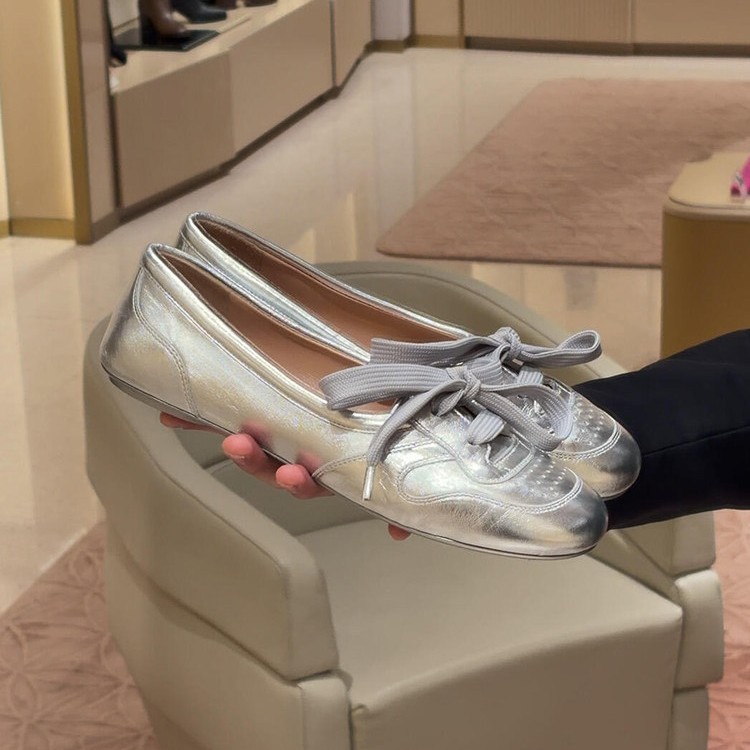 Nuevos zapatos de ballet deportivo de mujer lazos planos perforados zapatos de cuero suave zapatos casuales blancos fabricantes de cabello recto image 3