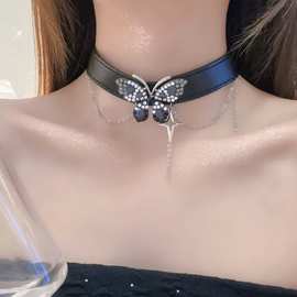 暗黑系哥特蝴蝶锆石芒星吊坠choker项圈女小众皮质流苏朋克颈带