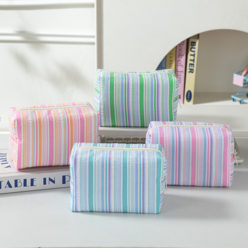 Cross-Border Minimalist Striped Makeup Bag for Women, Portable Large-Capacity Bubble Gauze Storage Bag, Travel Skincare Toiletry Bag Cross-Border Minimalist Striped Makeup Bag for Women, Portable Large-Capacity Bubble Gauze Storage Bag, Travel Skincare Toiletry Bag