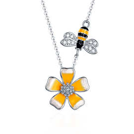 新款蜜蜂花卉跨境吊坠可爱甜美女生配饰品批发 花朵项链