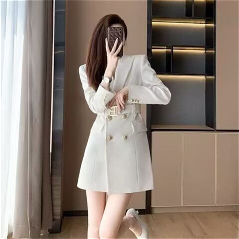 Demi-season spring trench coat
