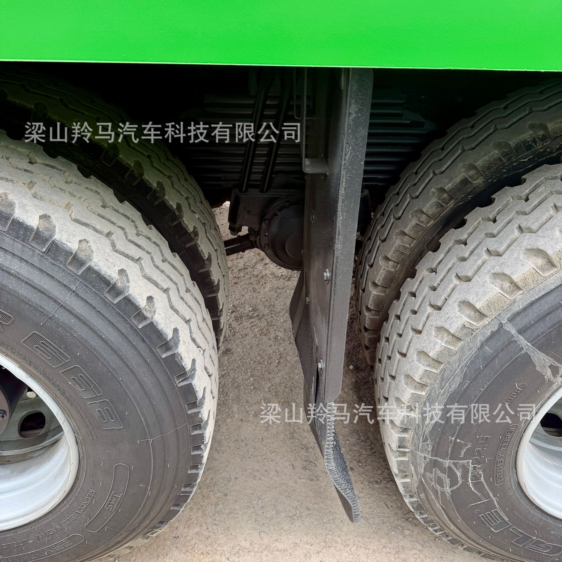 Cross-border medium-duty specialized work truck, Shaanxi Auto DeLong M3000S, front four-wheel drive, rear eight-wheel drive, dump truck for engineering projects