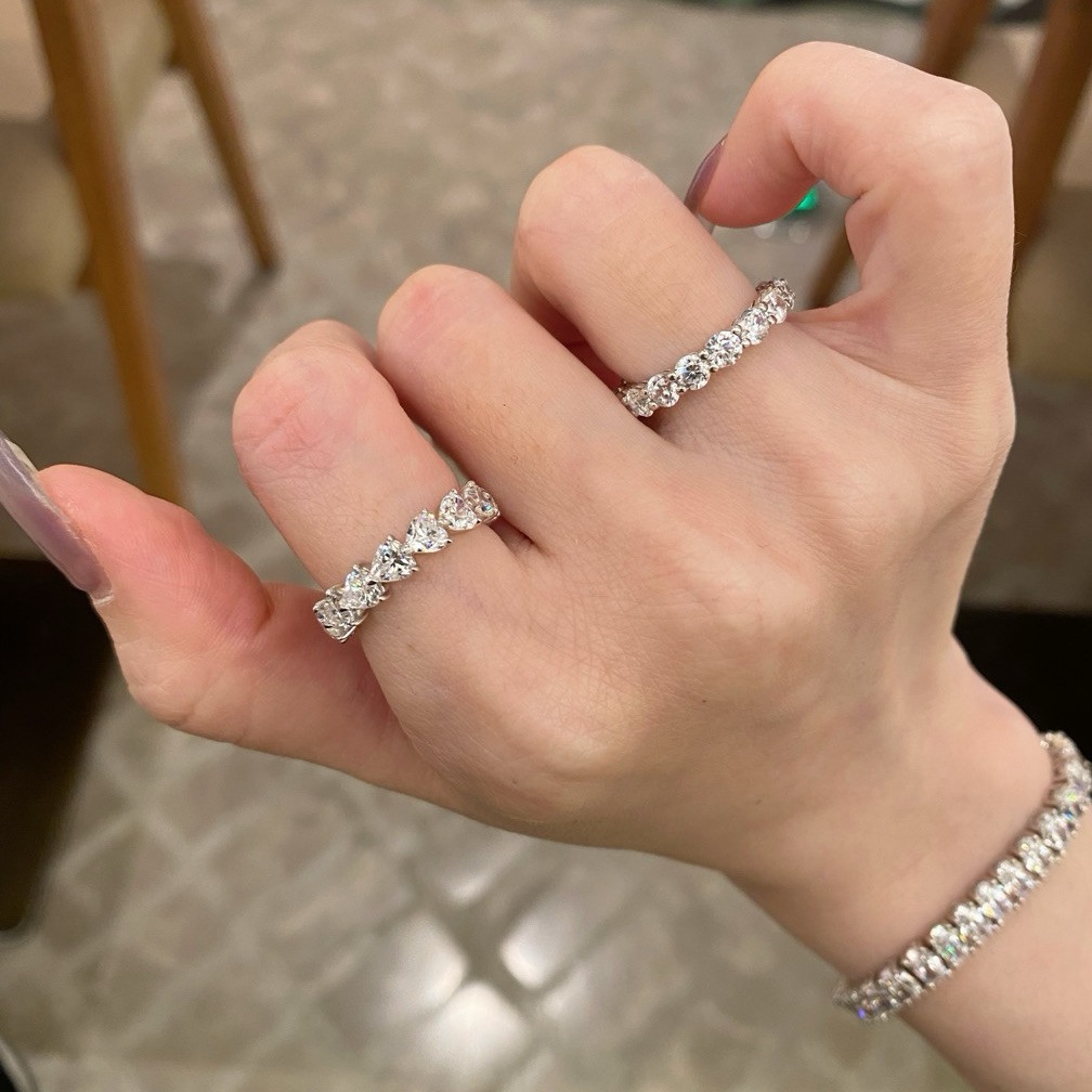 Anello da donna personalizzato classico con quattro griffe in argento puro, semplice e alla moda, con zirconi rotondi e diamanti_voghion.com