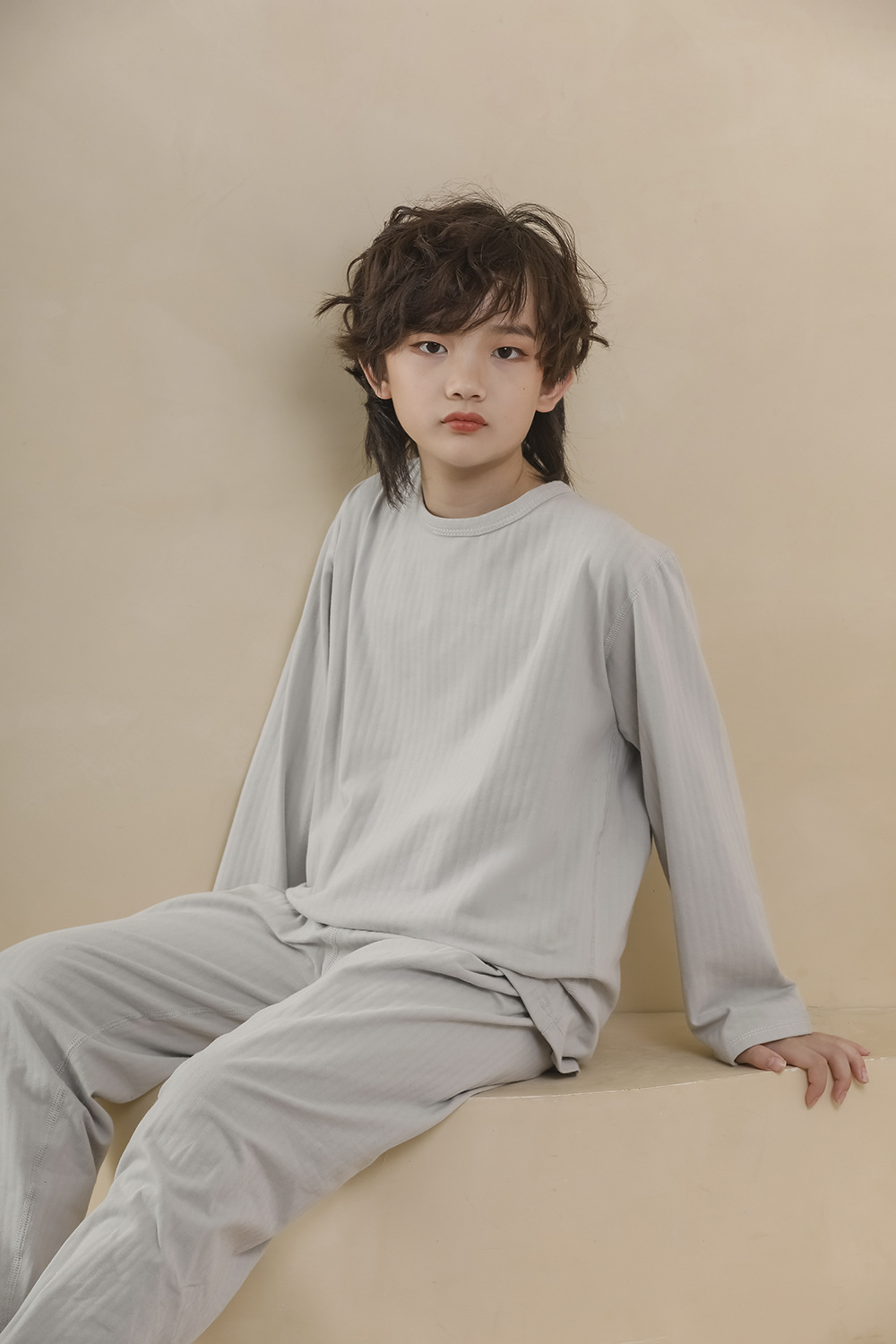 Nueva ropa infantil para el hogar sin huesos pijamas de manga larga primavera y otoño ropa de aire acondicionado de niñas algodón hombre