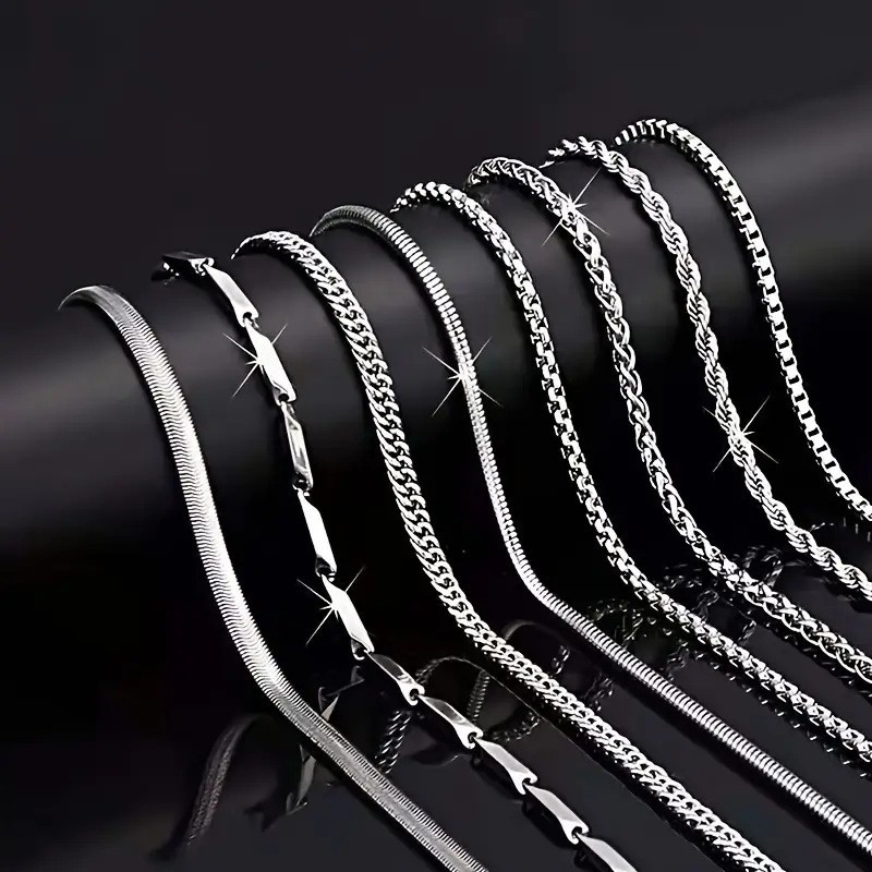 Titanium Steel Necklace That Does Not Fade, Snake Bone Chain, Men's Necklace, Hip-Hop Cuban Chain, Stainless Steel Necklace, Sweater Chain, Clavicle Chain