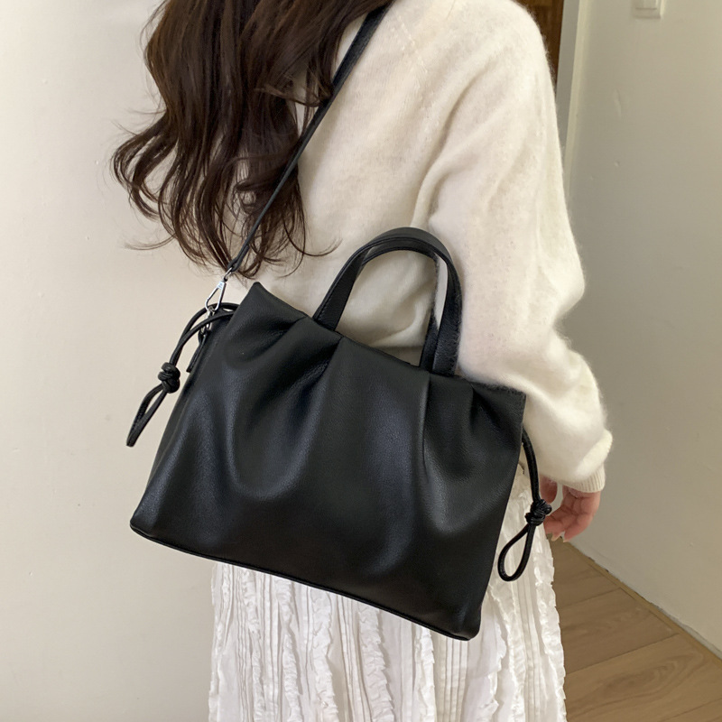 Niche Design Pleated Tote Bag For Women 2026 New Large Capacity Magnetic Handbag Korean Style Shoulder Crossbody Bag - Thumbnail 8