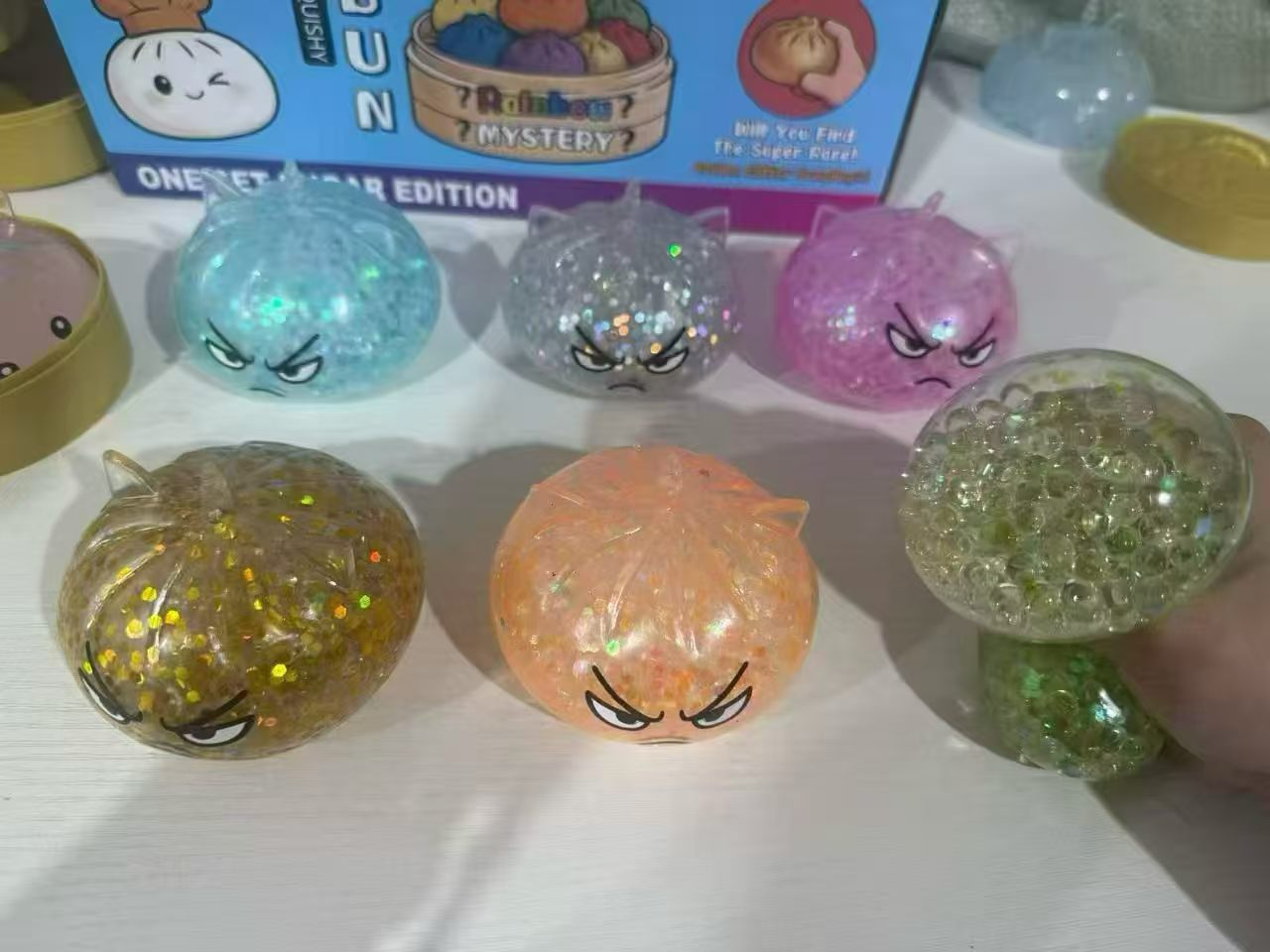 8,5 cm unicornio polvo flash Bollo de cuentas explosivas + 10 cm Caja ciega aleatoria de vapor 1