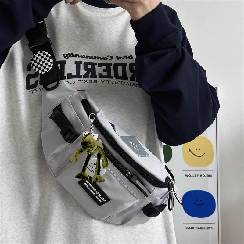 그레이 *N개의 포켓이 매우 실용적입니다. [녹색눈개구리 + 무료배지 포함]