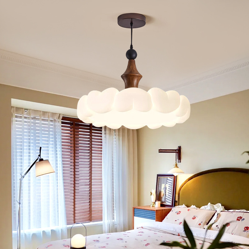 Araña de dormitorio de estilo Nanyang, lámpara de habitación de princesa de dormitorio principal de estilo crema medieval, lámpara de estudio de diseñador de protección ocular de espectro completo