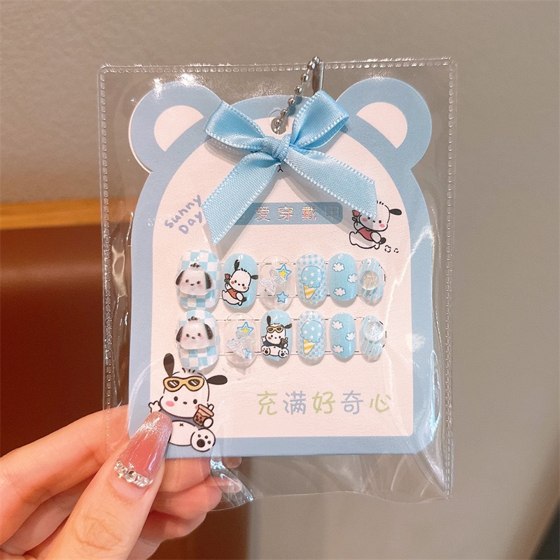 Uñas postizas Kuromi para niños en caja, lindas pegatinas de uñas removibles para niñas, pegatinas de uñas exquisitas de dibujos animados.