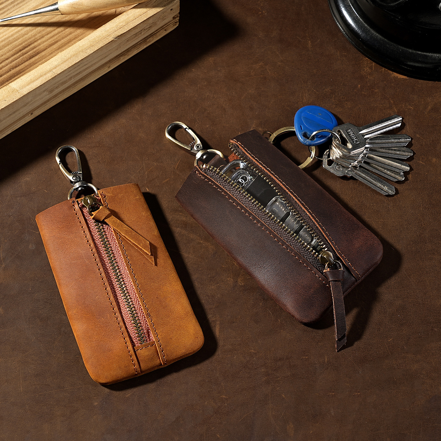 Crazy Horse Leather Car Key Case, Cowhide Key Holder for Waist, Unisex Genuine Leather Car Key Storage and Protection Cover
