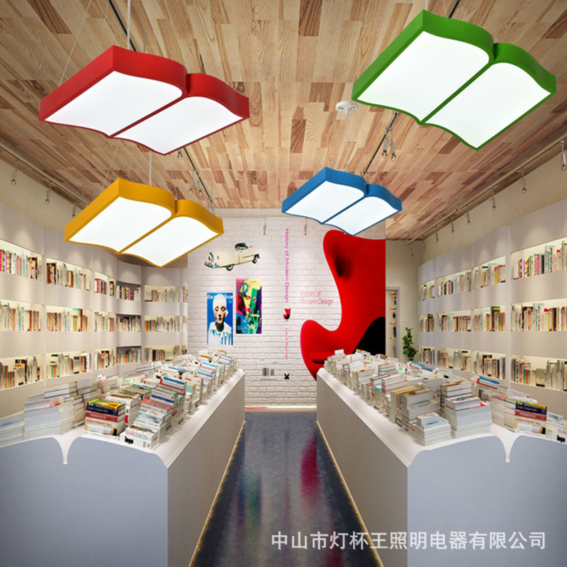Libro de dibujos animados con forma de forma especial lámpara de techo jardín de infantes creativo salón de clases de la mañana recepción biblioteca librería lámpara