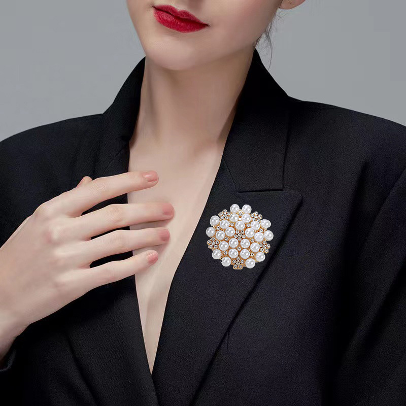 Koreaanse mode milieuvriendelijke legering vol strass parel camelia pin vrouwelijke corsage kleding accessoires sieraden_voghion.com