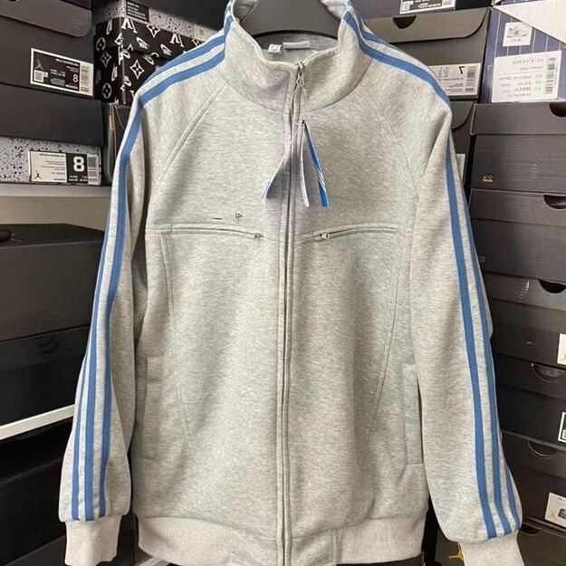 Original Letter Design 2026 Autumn and Winter New Style Three-Stripe Embroidery Unisex Sports Casual Jacket 9899 Cotton Original Letter Design 2026 Autumn and Winter New Style Three-Stripe Embroidery Unisex Sports Casual Jacket 9899 Cotton