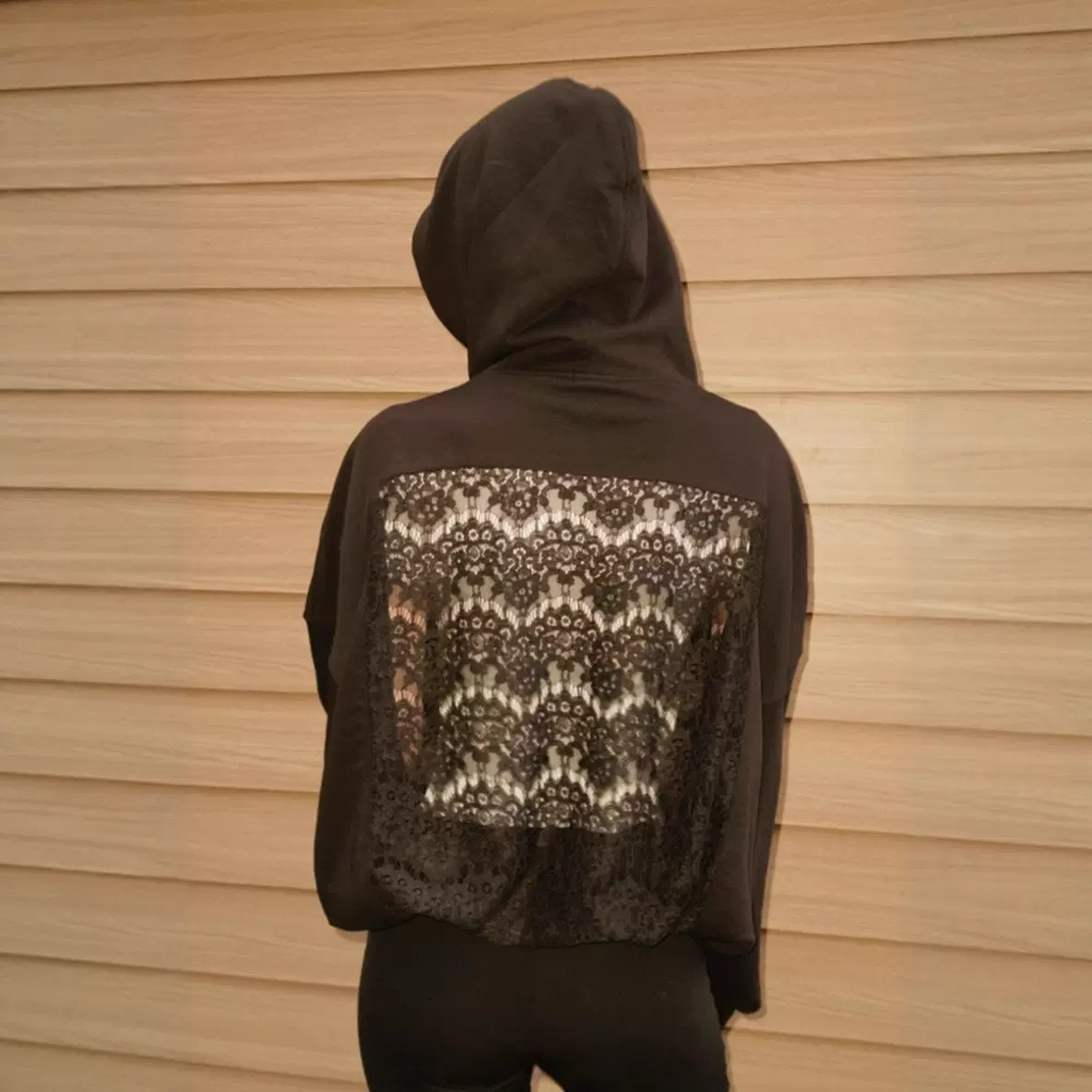 跨境欧美2025秋季新款女装亚马逊时尚百搭连帽长袖露背镂空卫衣