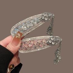 ブリリアントギャラクシー〜黒曜石フラッシュダイヤモンドエスニックスタイルベルタッセルヘアピン女性用ハイエンドスイート額サイドクリップ