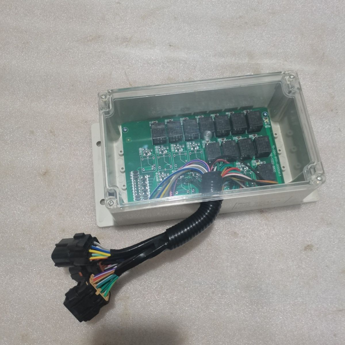 英虎农用收割机配件:电器盒保险盒20款9201,3组插头原厂