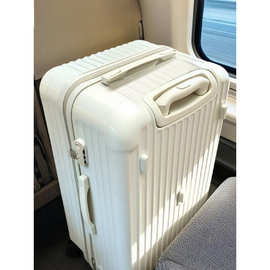 现货分销28寸行李箱男女拉杆箱轻音密码箱学生大容量30寸行李箱