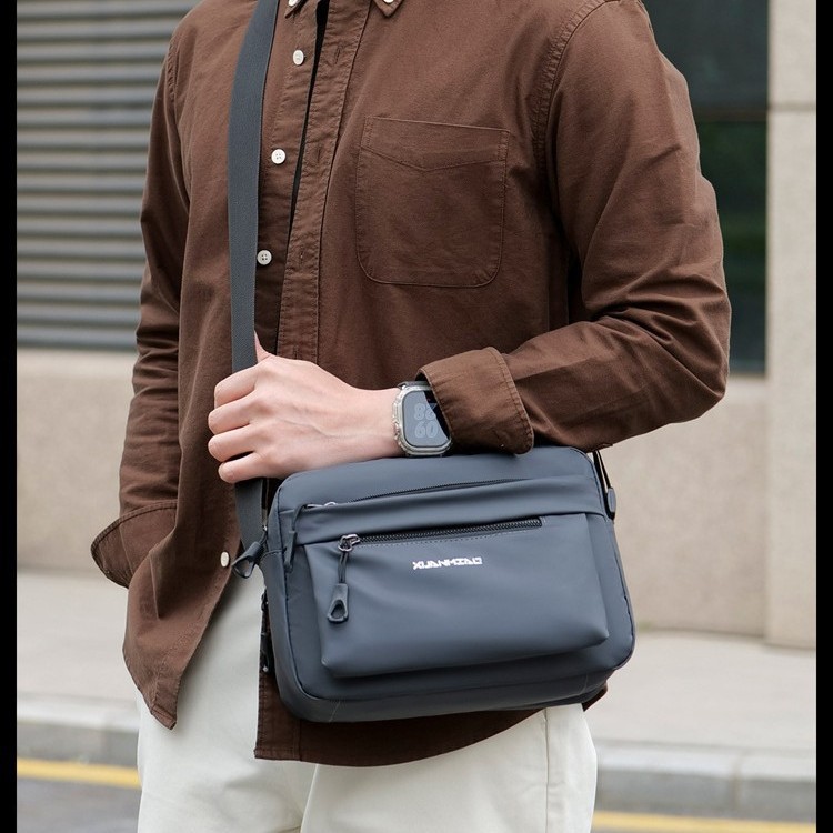 Fashionable casual trendy men's crossbody bag, Korean style trendy shoulder bag, waterproof multi-compartment large-capacity men's bag, 2025 new model