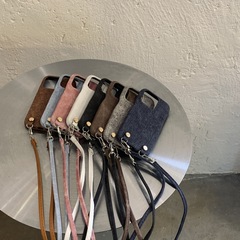 牛仔斜挎背带手机壳适用苹果17/16/15PRO纯色个性iPhone14/13防摔