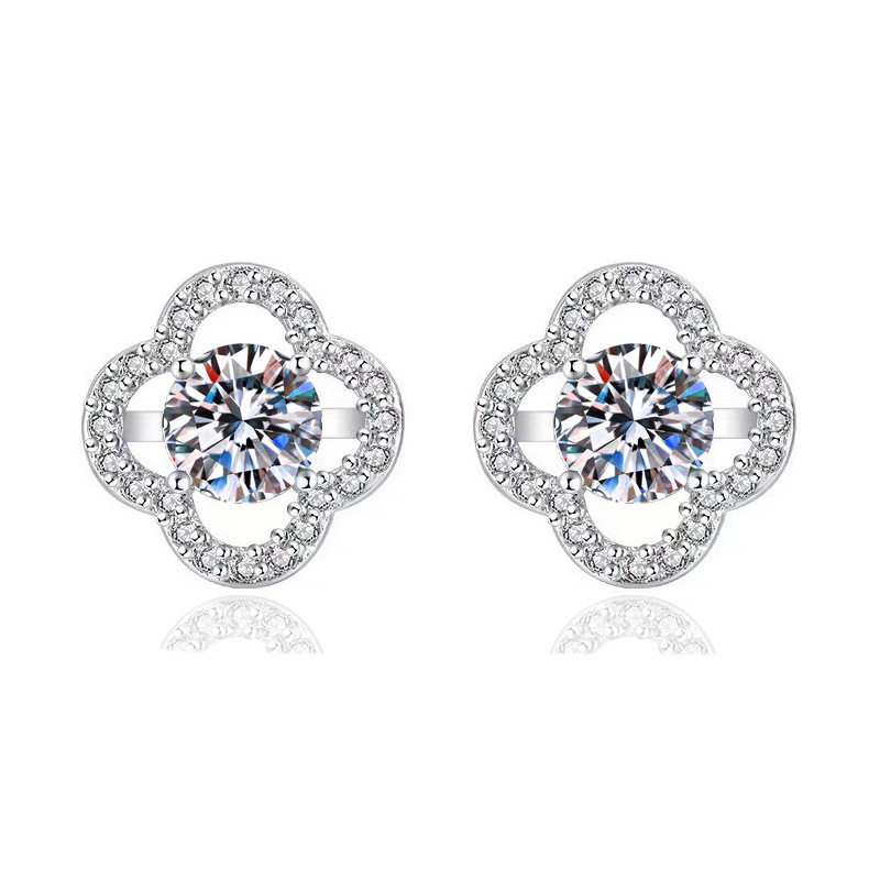 E07 four-leaf clover earrings [50 points]