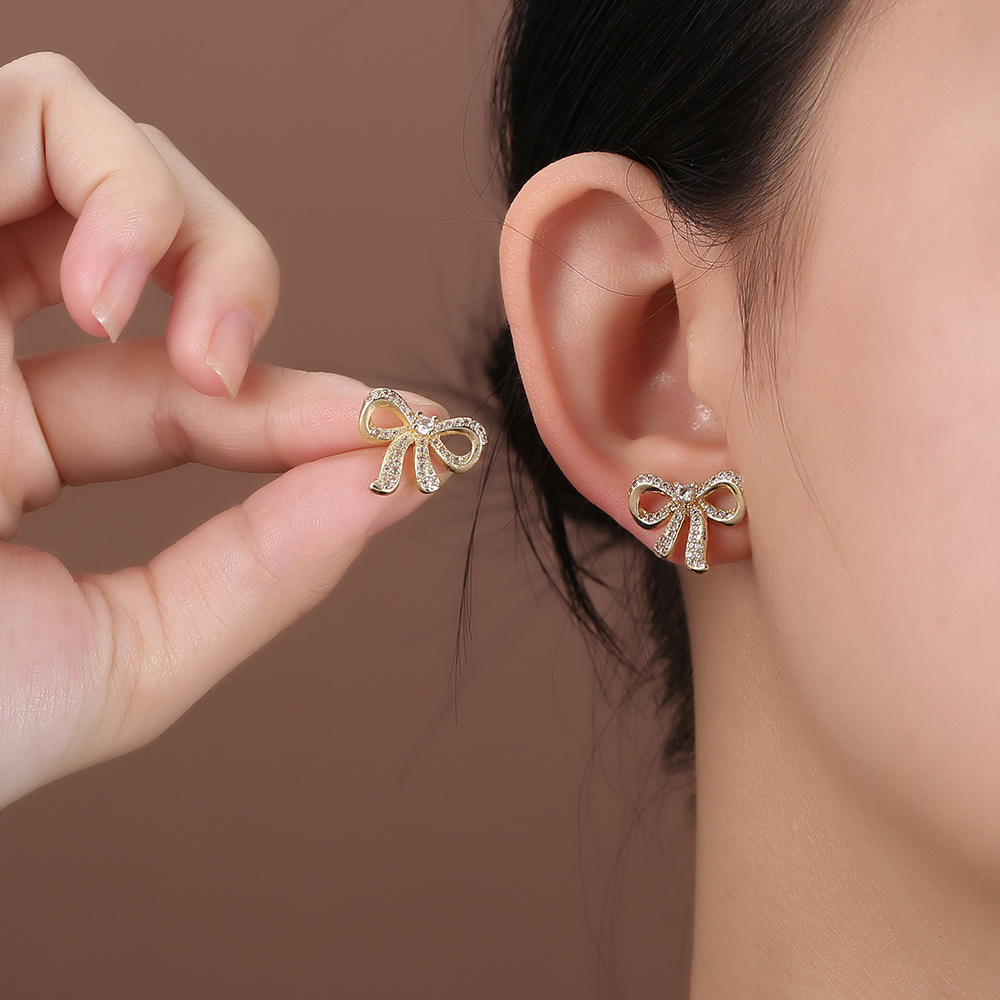 Ear Studs Classification 1 Pair Quantity 1 Pair Elegant Lady Star Heart Shape Butterfly Plating Inlay Copper Artificial Diamond Ear Studs